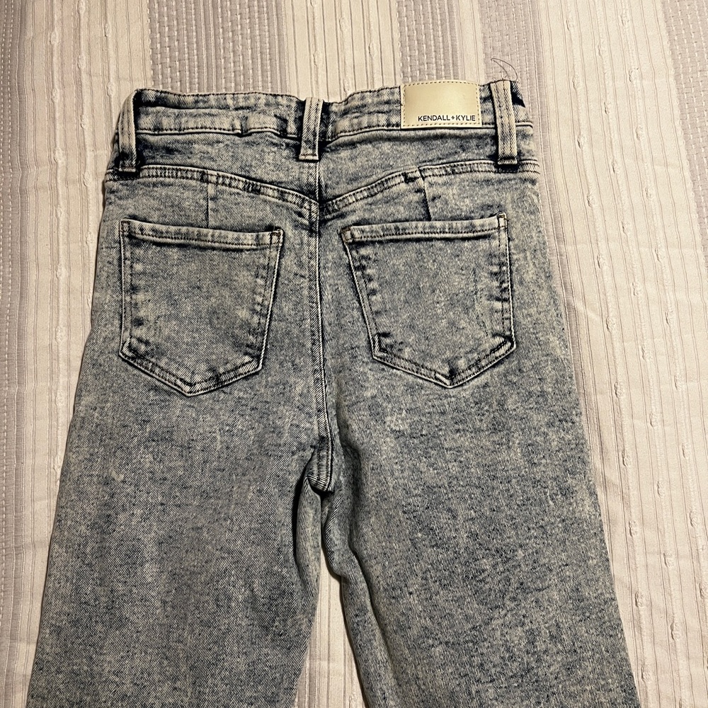 Like new Kendall + Kylie jeans size 1/25
